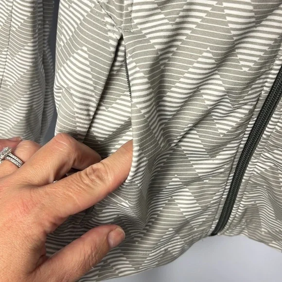 Merrell Full Zip Top - Picture 3 of 10